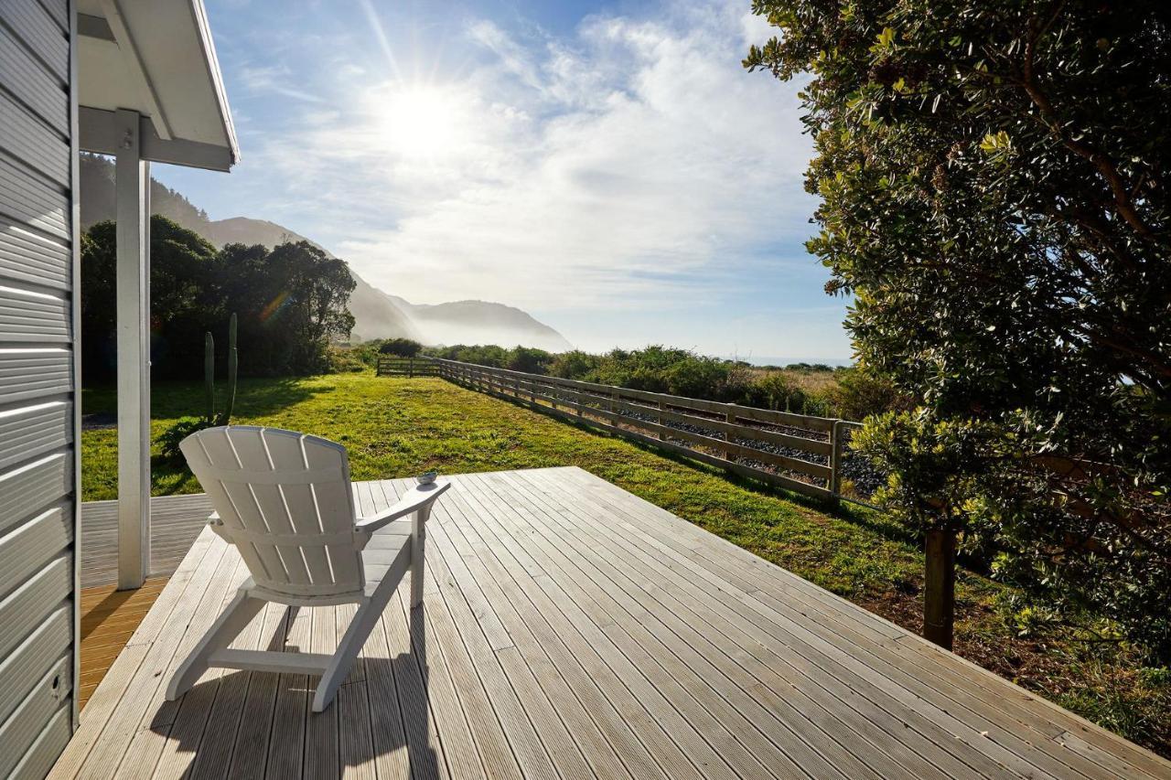 Beachfront Cottage Mangamaunu Kaikoura Bagian luar foto